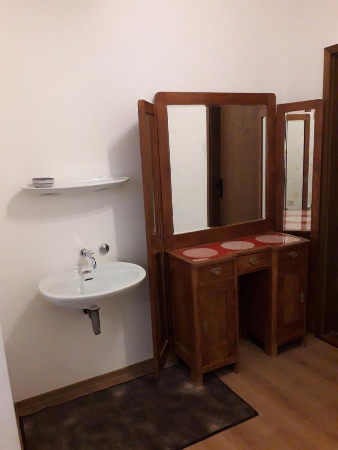 Appartement Vidin Raj à Vremski Britof Extérieur photo
